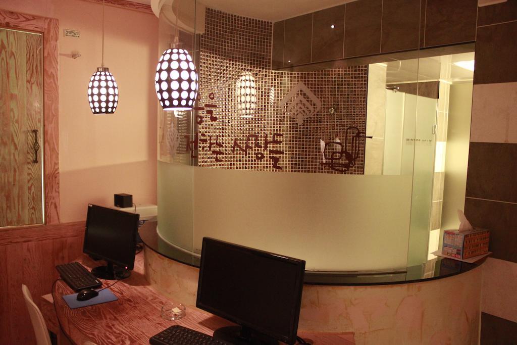 Max Hotel แทจ็อน ภายนอก รูปภาพ