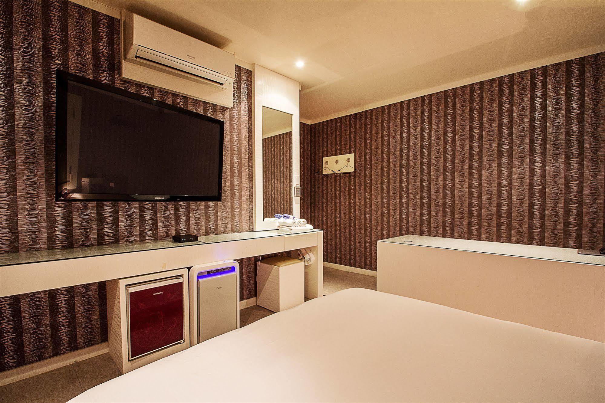 Max Hotel แทจ็อน ภายนอก รูปภาพ