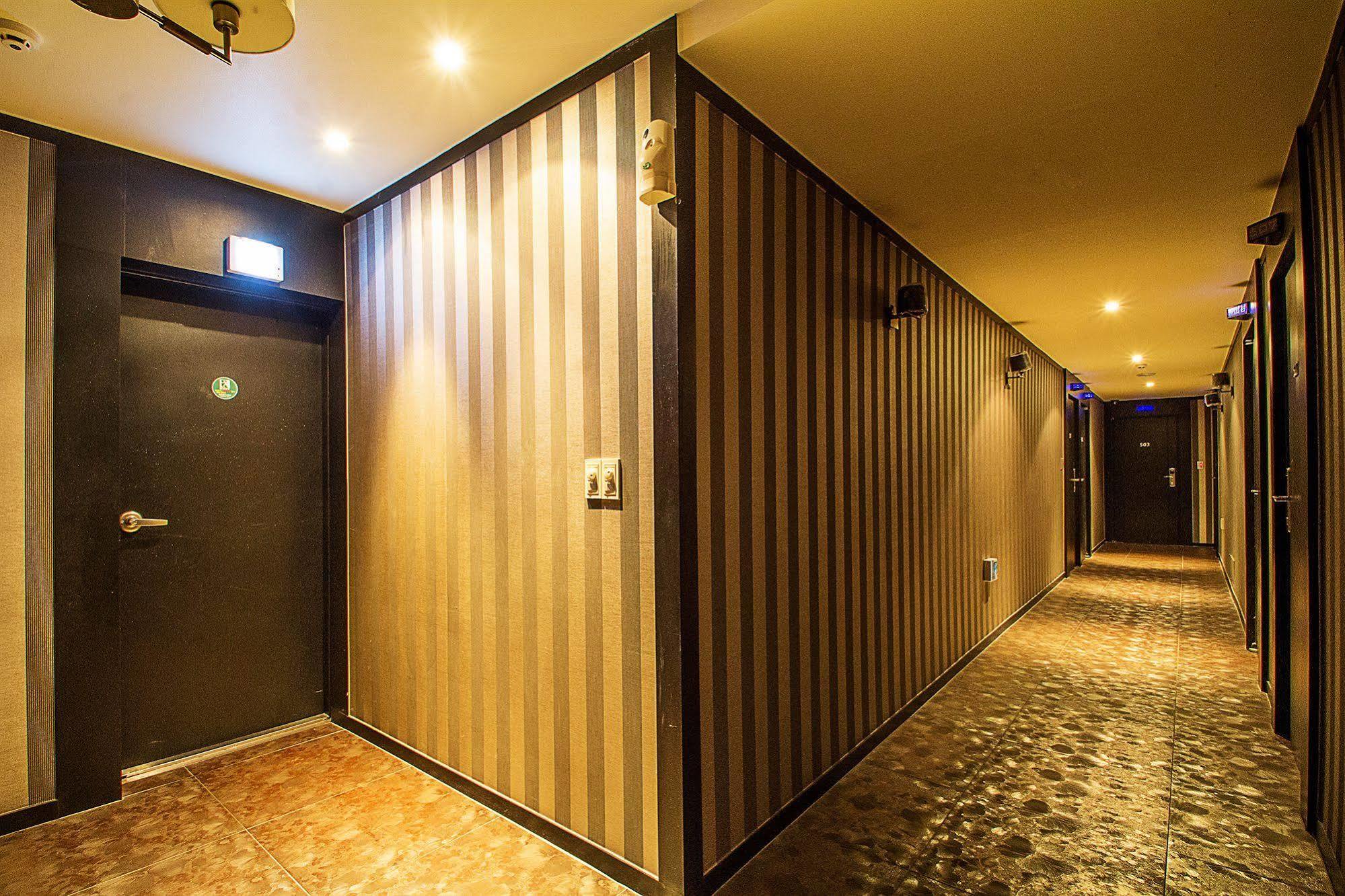 Max Hotel แทจ็อน ภายนอก รูปภาพ